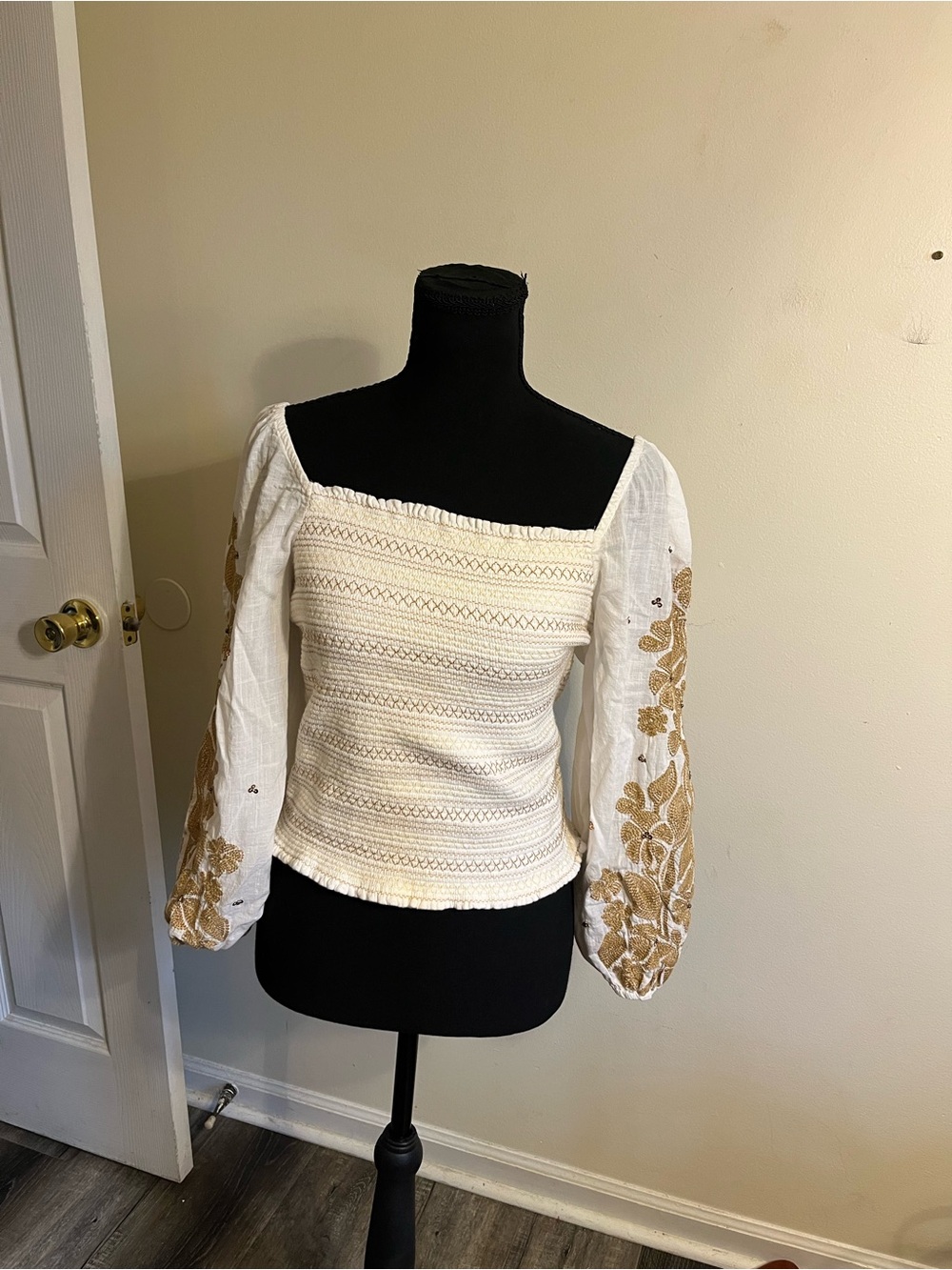 Anthropologie Embroidered Off-Shoulder Peasant Top in Cream and Gold Floral